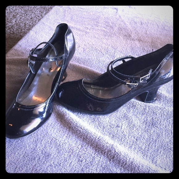 Vintage Heels by Hot Tomato!