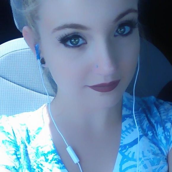 Meet your Posher, Megan - Picture 1 of 1