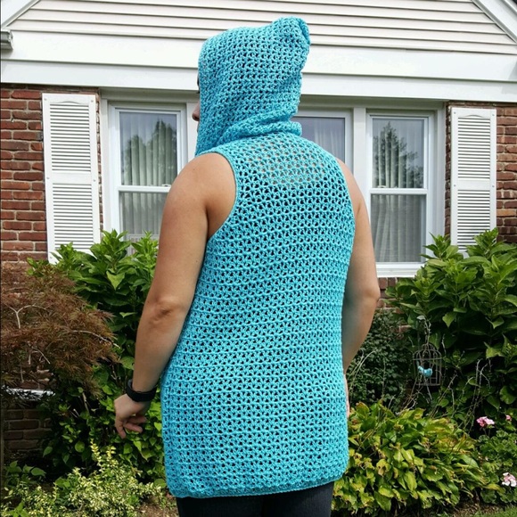 Vest - Picture 2 of 4