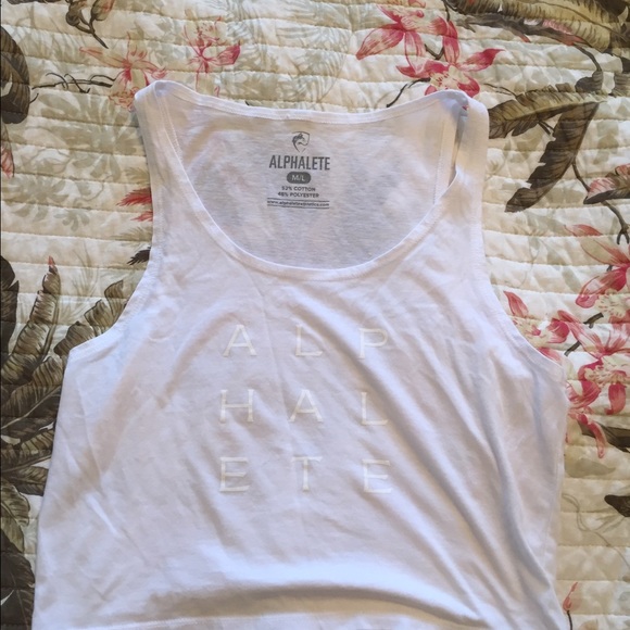 Alphalete Crop Tank