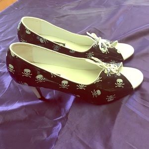 Funtasma black and white skull high heel shoes