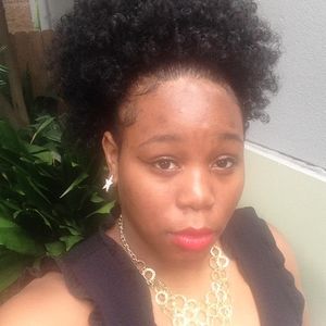 Meet your Posher, Whitney