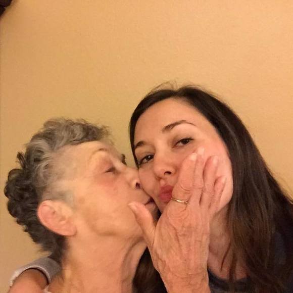 Meet your Posher, Dana