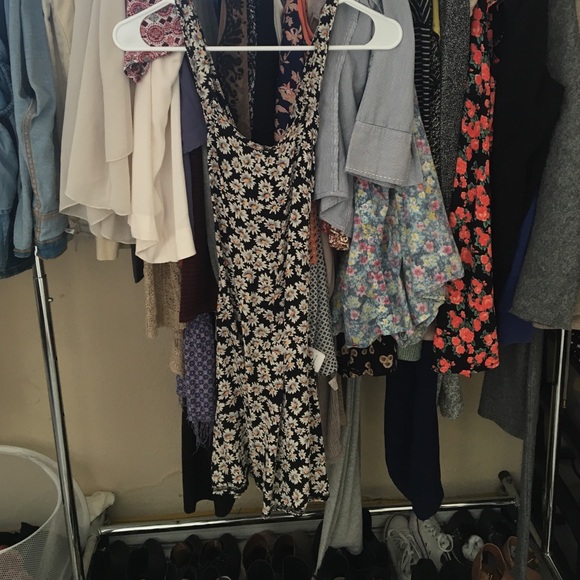 Brandy Melville daisy print dress