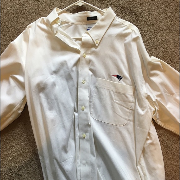 Patriots button up