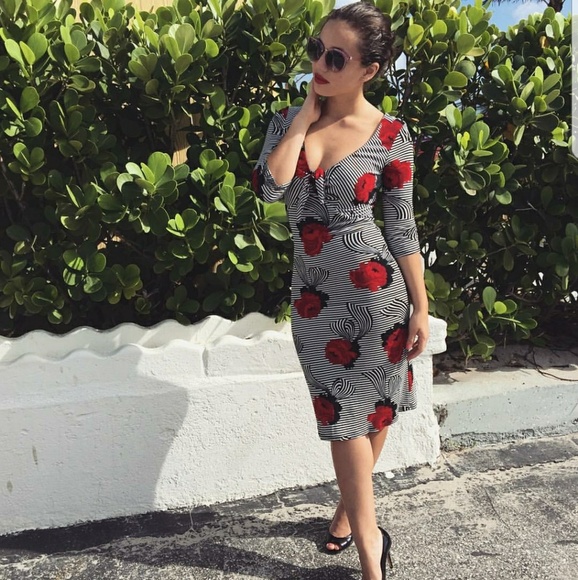 ✨Posh Ambassador✨ - Picture 3 of 3