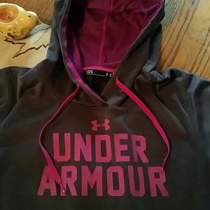 Under armour sheater