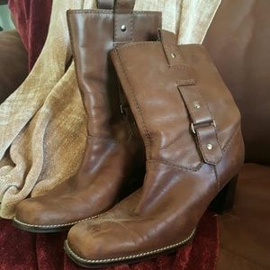 Super cute Aeresole boots