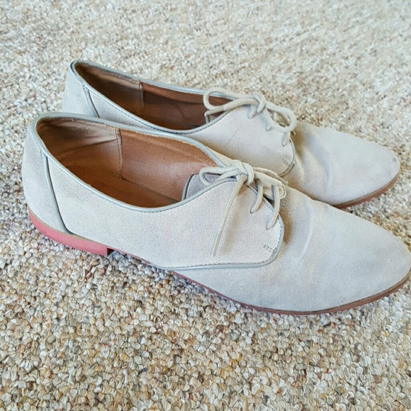 SOLD Dolce Vita suede flats