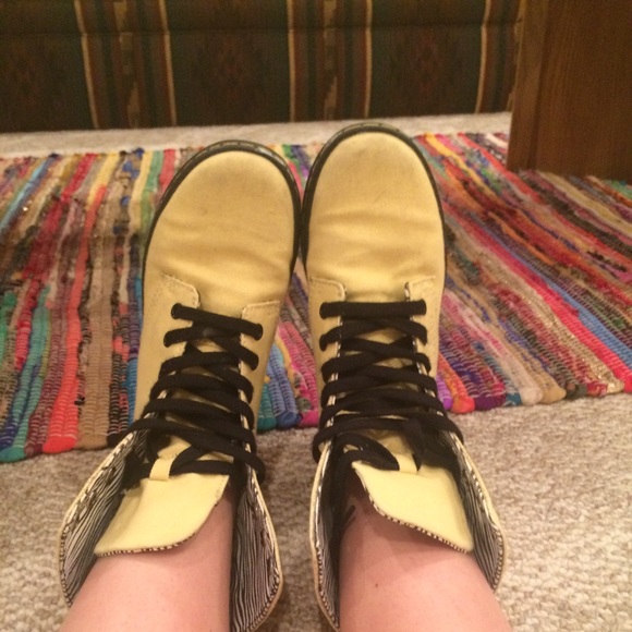 Size 7. Dr. Martens. Yellow.