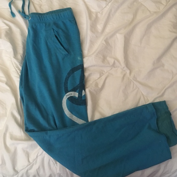 PINK vs blue sweatpants