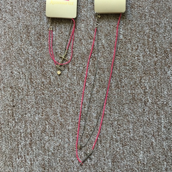 Set of necklace and bracelet *Never worn*