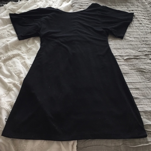 Backless black T-shirt dres