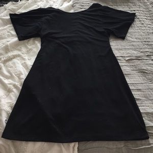 Backless black T-shirt dres