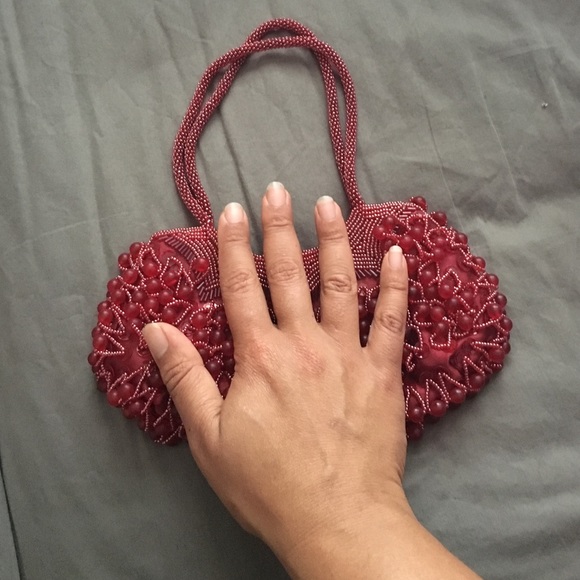 Pretty Little Evening Purse - Picture 2 of 3