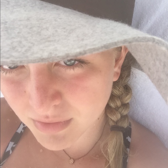 Meet your Posher, Alex - Picture 1 of 1