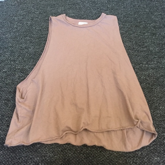 tank with low arm holes