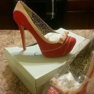 Jessica Simpson Pumps