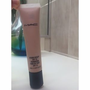 Lowest Final Offer❗️MAC Studio Sculpt Foundation