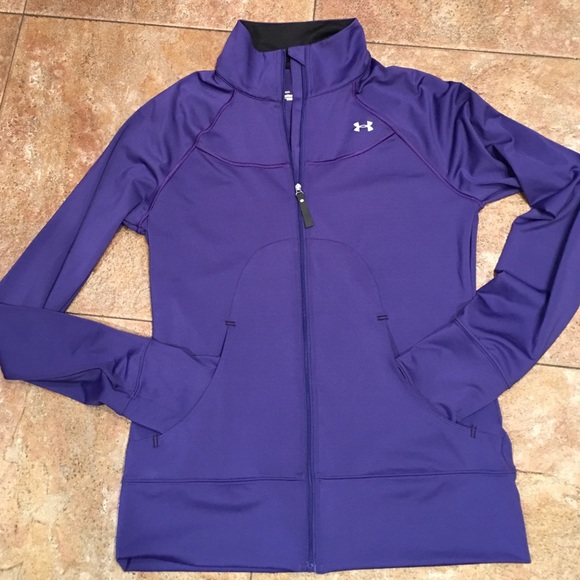 ➡️ Under Armour all season gear zip up