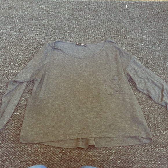 long sleeve tee with pocket