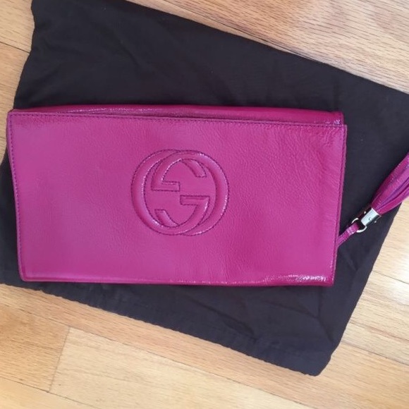 GUCCI soho panted leather clutch
