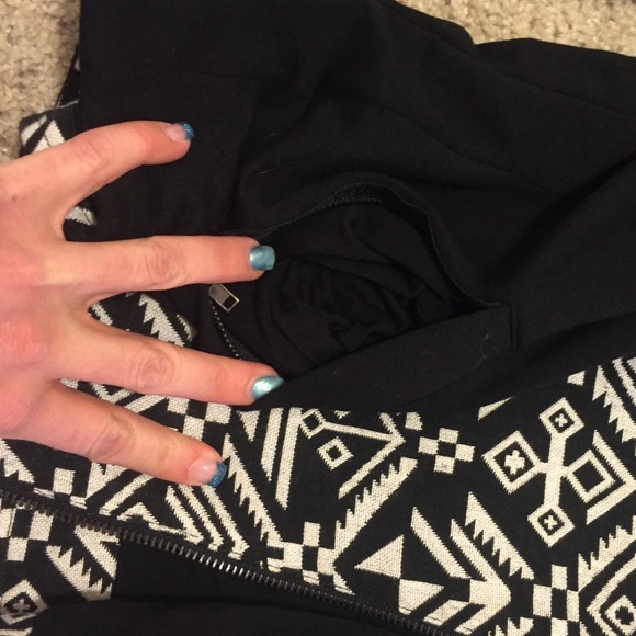 MOVING SALE 🎉 ✨ NWOT Aztec blazer/jacket - Picture 4 of 4