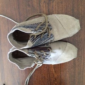 Toms Moccasin-Style lace-up shoes