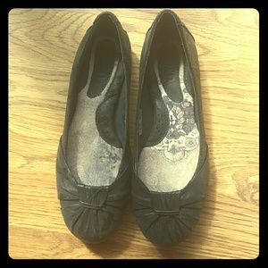 BORN Ballet flats
