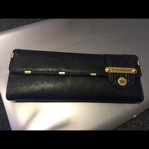 Brand New Juicy Couture Wallet (Last Deduction)