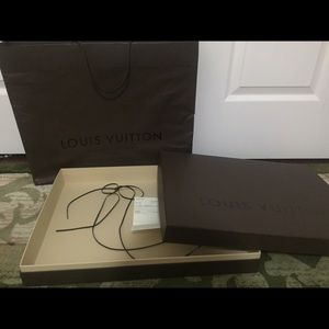 auth- LV LOUIS VUITTON BOX LARGE BOX