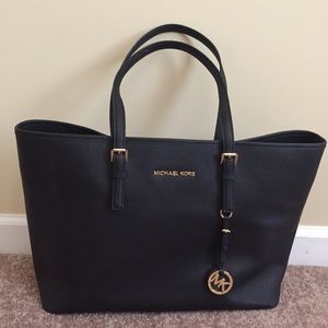 Michael Kors Large Jet Set Purse