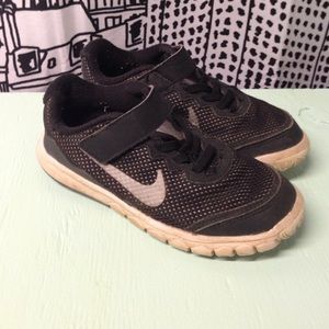 Nike boys shoes