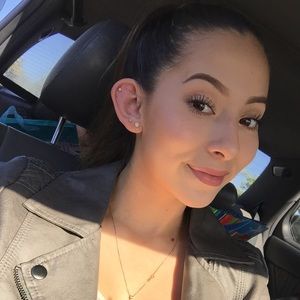 Meet your Posher, Vanessa