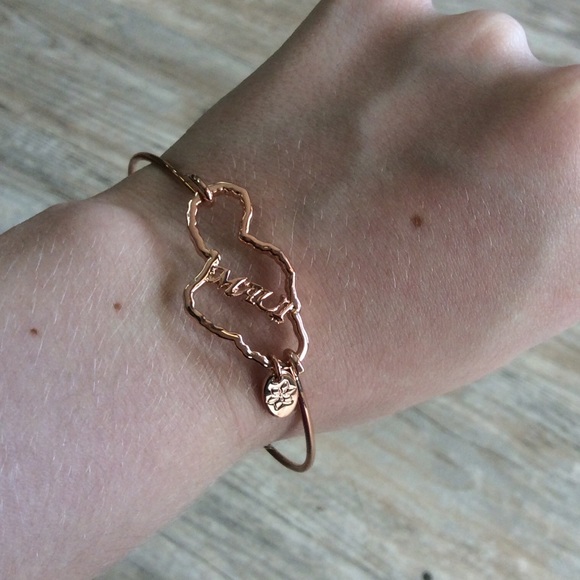 HWN017 🔥SALE - Picture 2 of 3