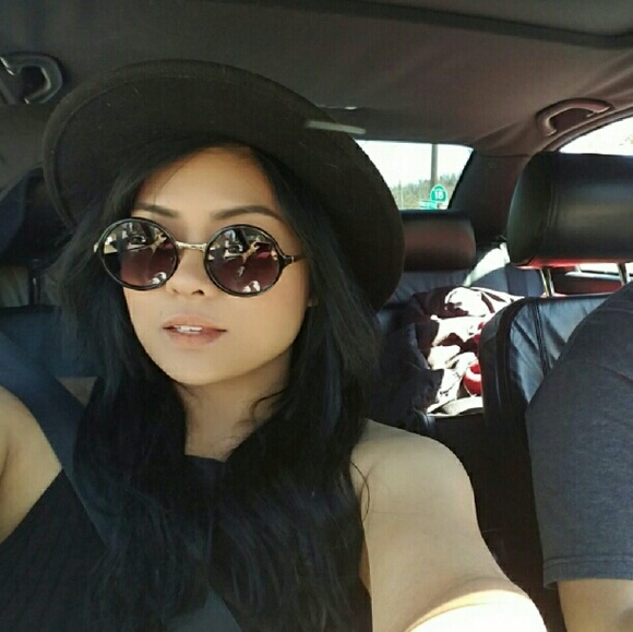 Meet Nolyn, owner at Momoko. - Picture 2 of 4