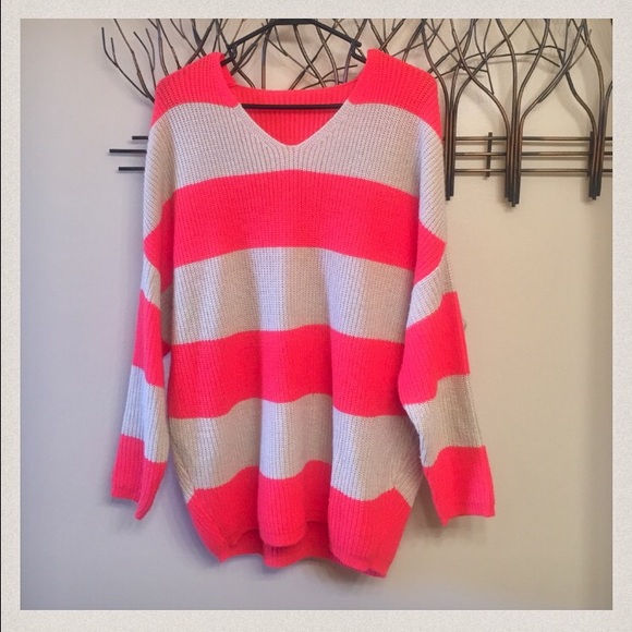Oversized knitted sweater, neon pink and cream!