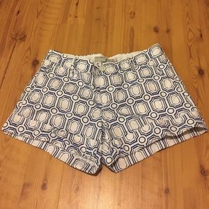 Old Navy white and blue geometric print shorts