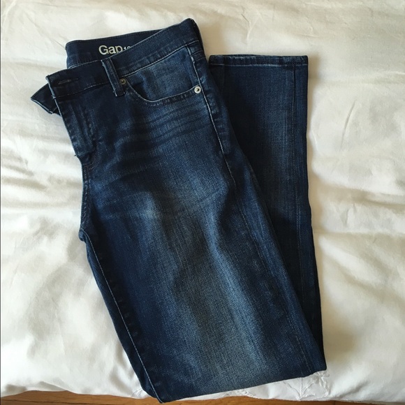 Gap 1969 Girlfriend Jeans