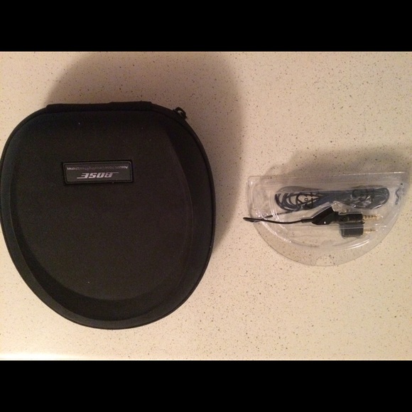 Bose Quiet Comfort 15 Noise Cancelling Headphones