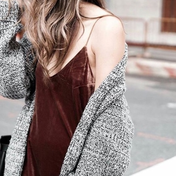 ✨HP✨ LAST ONE Dusty Rose Velvet Slip Dress - Picture 4 of 4