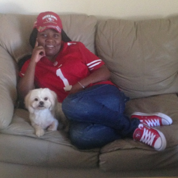 Meet your Posher. - Picture 5 of 7