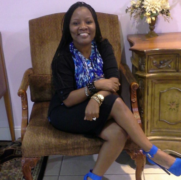 Meet your Posher. - Picture 6 of 7