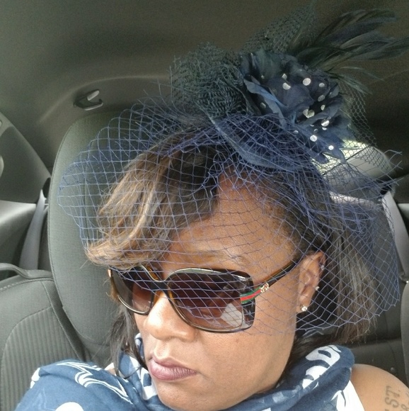 Meet your Posher. - Picture 7 of 7