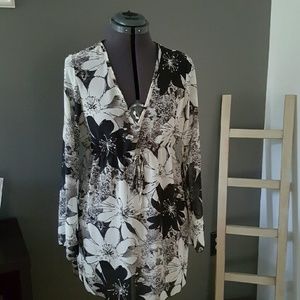 Black and white tunic