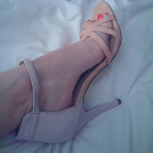 Madonna truth or dare shoes. Can't get anymore - Picture 4 of 4