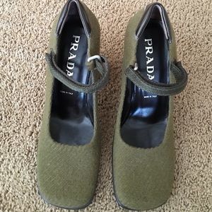 CLOSET CLOSING! Prada heels