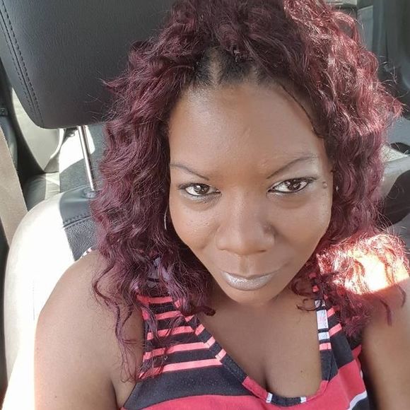 Meet your Posher, Deanna