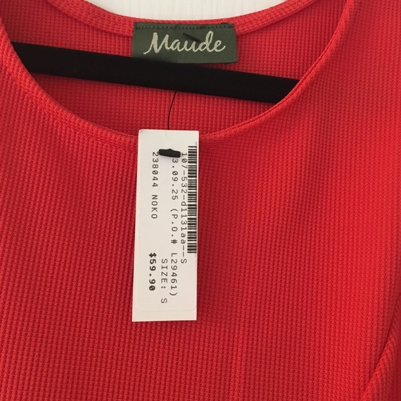 Classy red dress - Picture 2 of 3