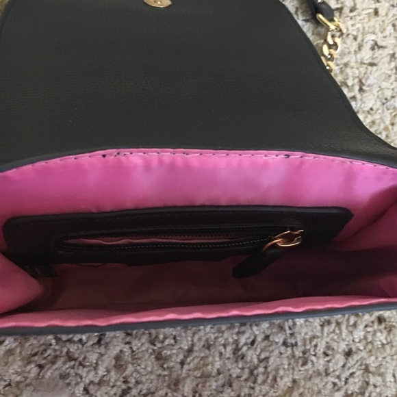 Gorgeous BCBG bag - Picture 3 of 3